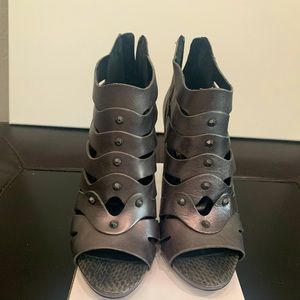 WHBM Chandler ankle heels in shiny dark grey leather size 7M